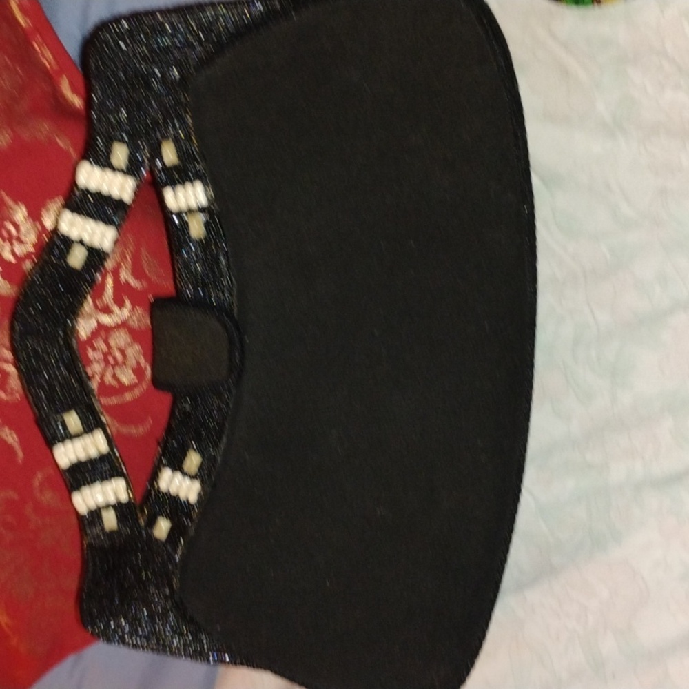 Designer purse - Picture 3 of 4